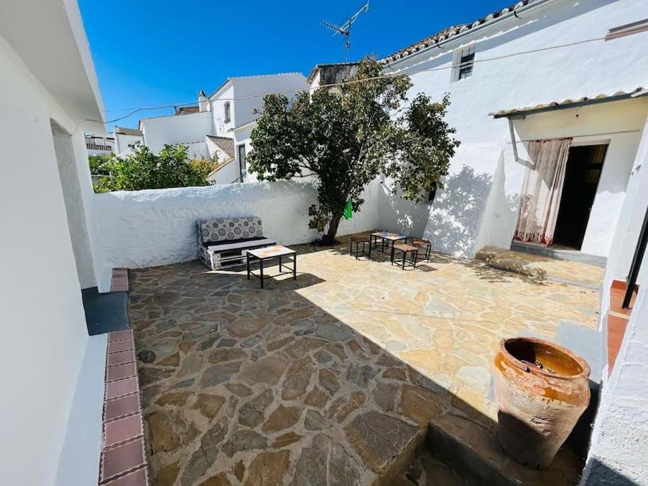 Casa Bejar, Tranquila Casa Con Chimenea, Patios, Junto A La Piscina * Canete la Real