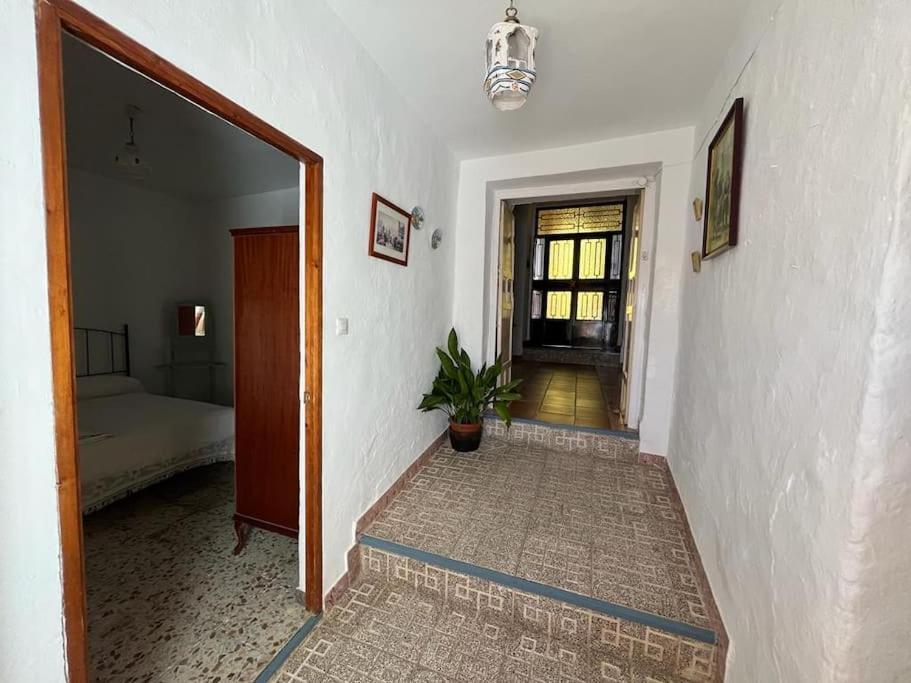 Casa Bejar, Tranquila Casa Con Chimenea, Patios, Junto A La Piscina * Canete la Real